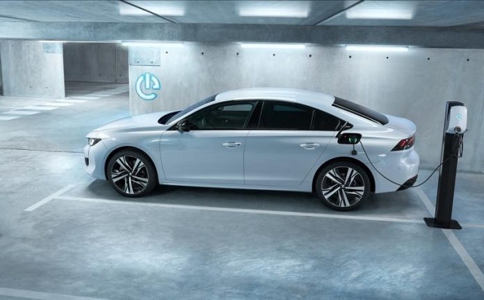 Peugeot_508_Model_Hybrid_Arac_Nebulaturkiye